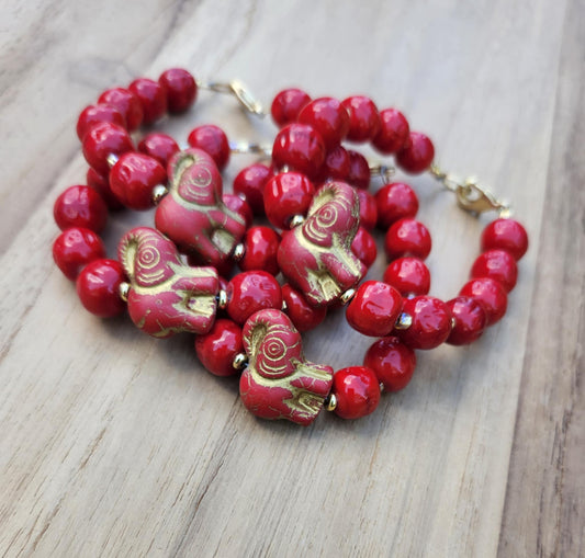 Protection bracelet of red elephant and vintage Japanese beads
