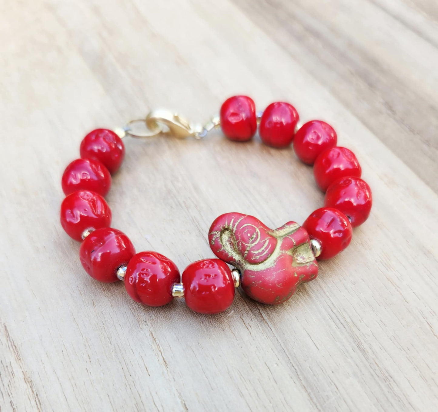 Protection bracelet of red elephant and vintage Japanese beads
