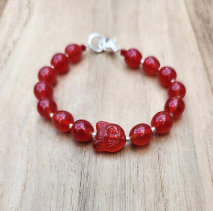 Protection bracelet of red cat and vintage Japanese artisan beads