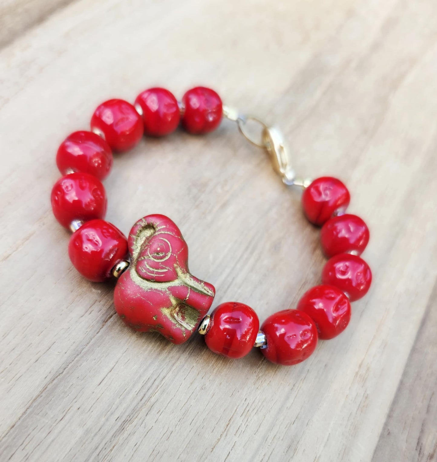 Protection bracelet of red elephant and vintage Japanese beads