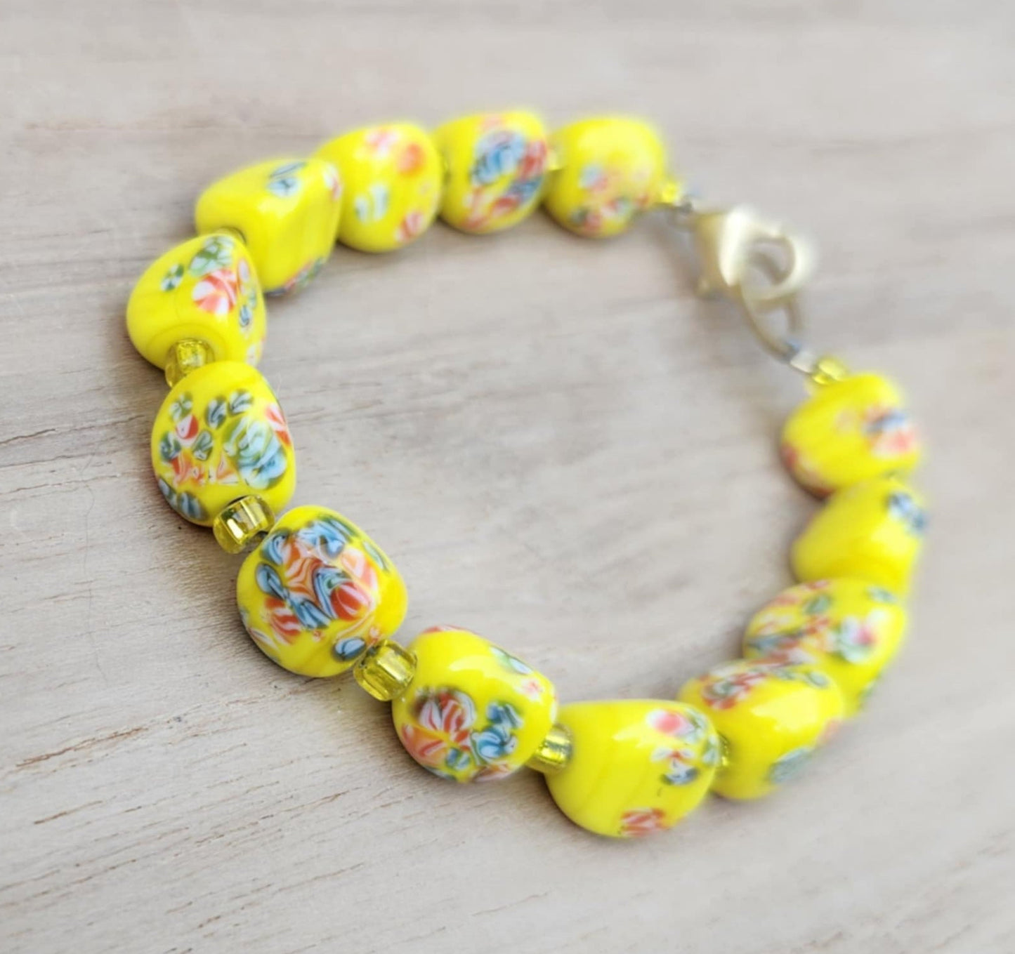 Happiness bracelet of yellow Tombo-dama beads